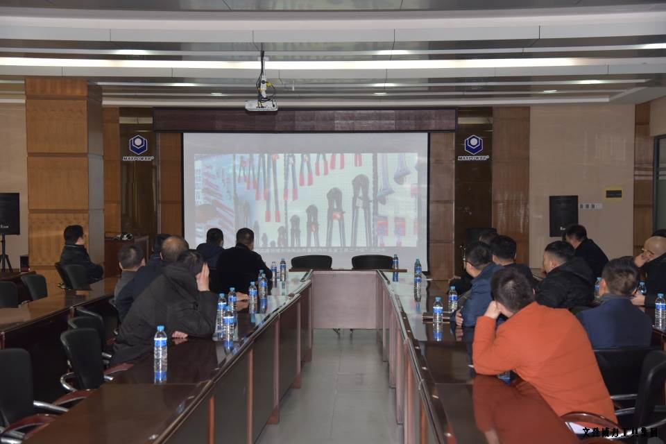 济南汽配协会一行莅临壹定发集团参观