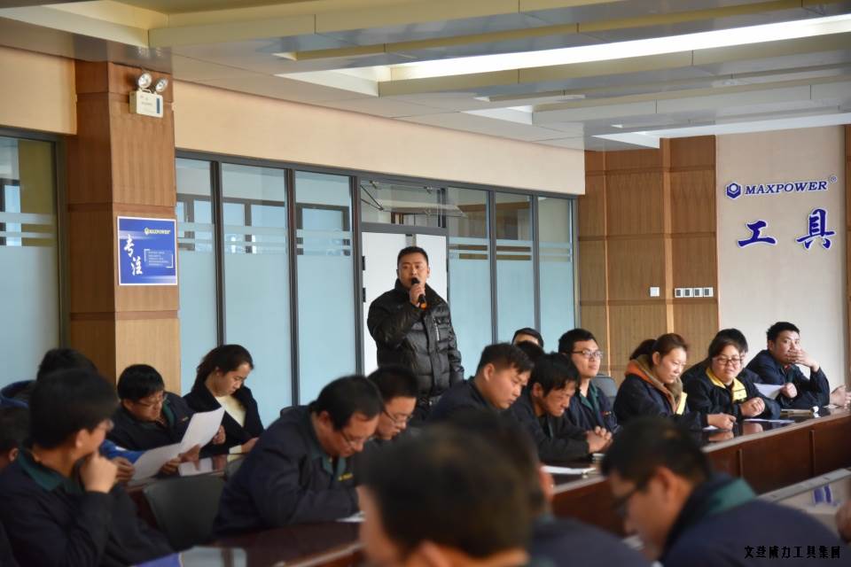人才座谈会_06.JPG 文登壹定发工具集团举办人才座谈会(图6)
