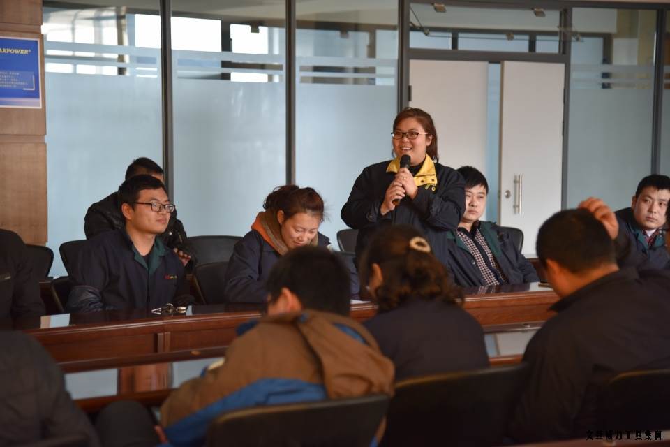 人才座谈会_03.JPG 文登壹定发工具集团举办人才座谈会(图3)